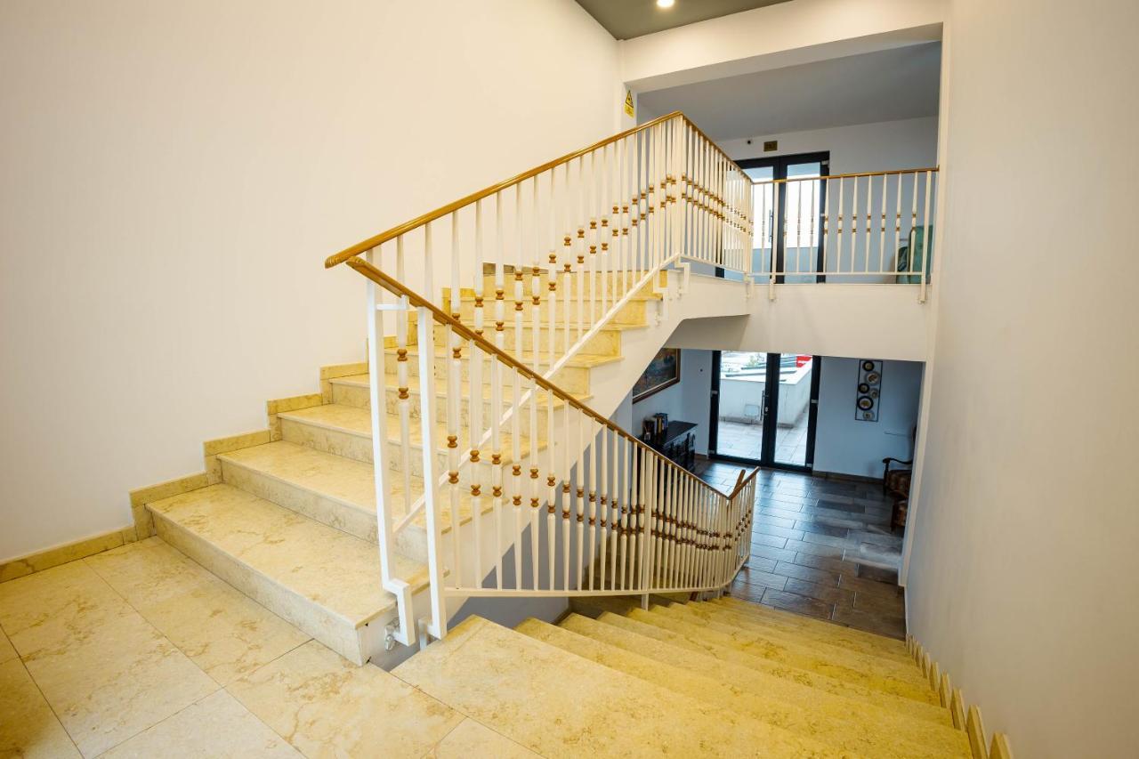 Bliss Inn Tunari Voluntari Екстер'єр фото